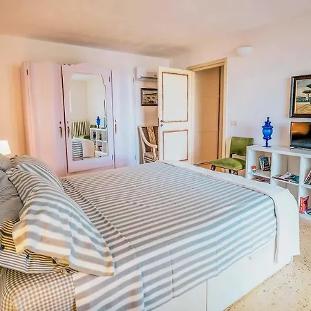 Sleeps 6 Pool Air Con Wifi *