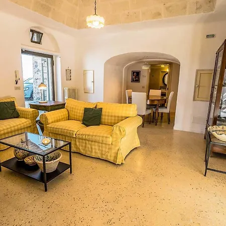 Sleeps 6 Pool Air Con Wifi