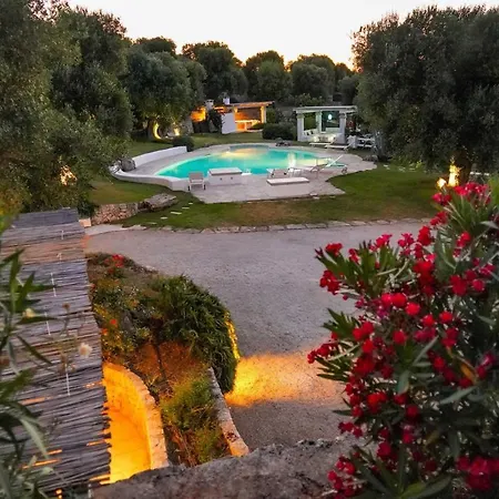 Vila Sleeps 6 Pool Air Con Wifi Ostuni
