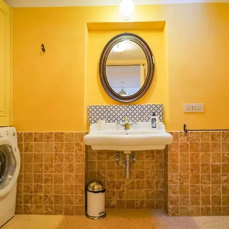 Sleeps 6 Pool Air Con Wifi Vila